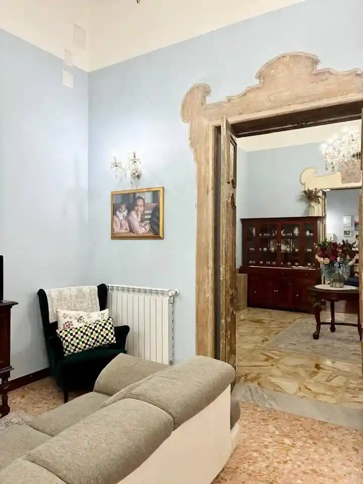 Appartamento in vendita a Napoli