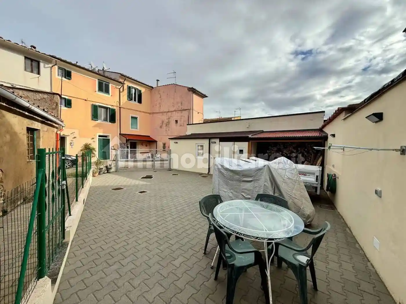 Appartamento in vendita a Cascina