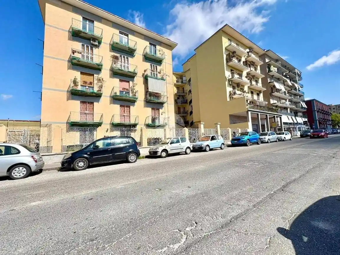 Appartamento in vendita a Napoli