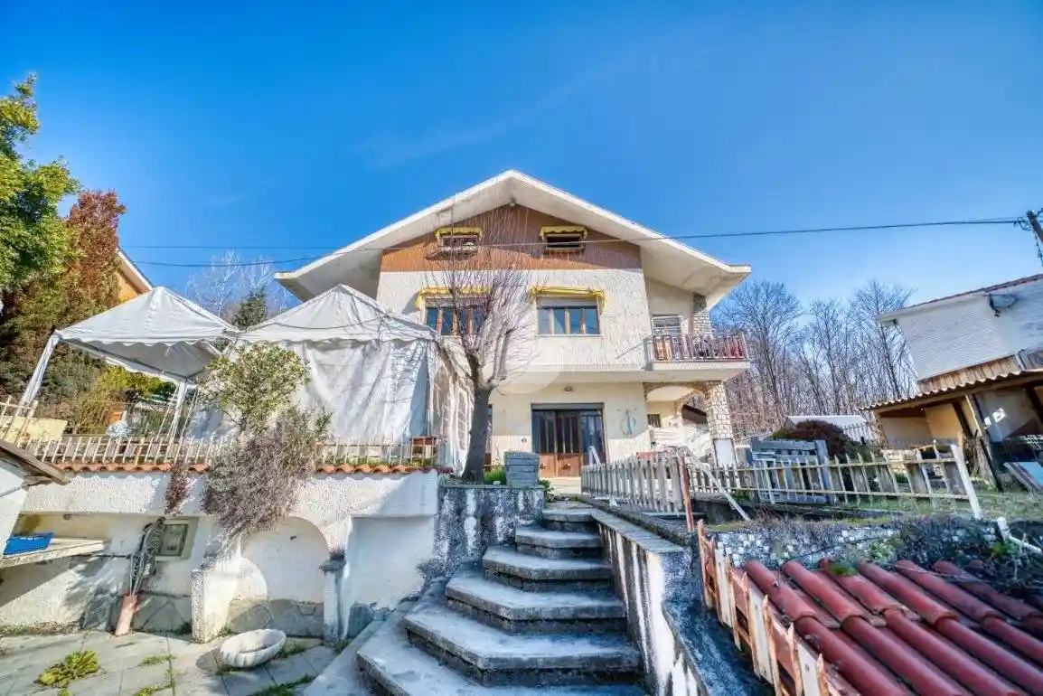 Villa in vendita a Coazze