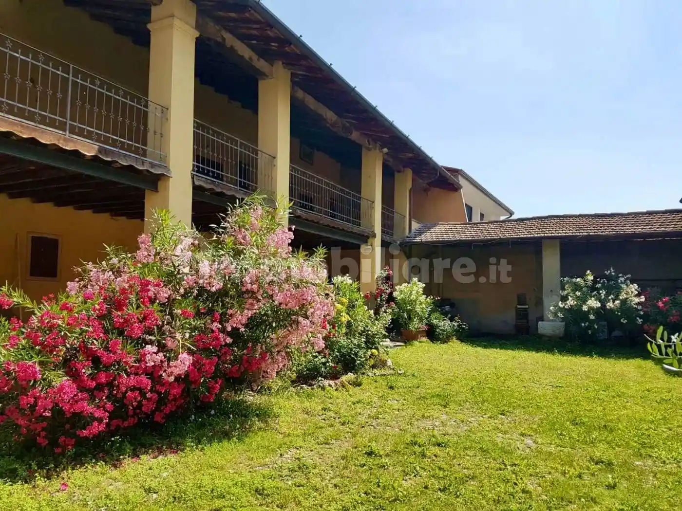 Rustico - Casale in vendita a Rovato