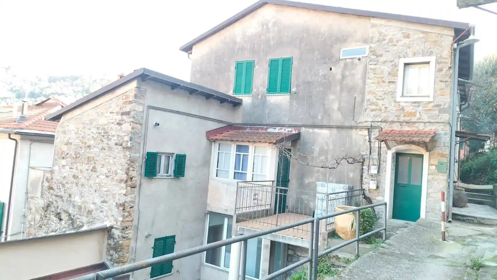 Casa indipendente in vendita a Imperia