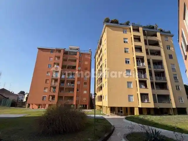 Appartamento in vendita a Garbagnate Milanese