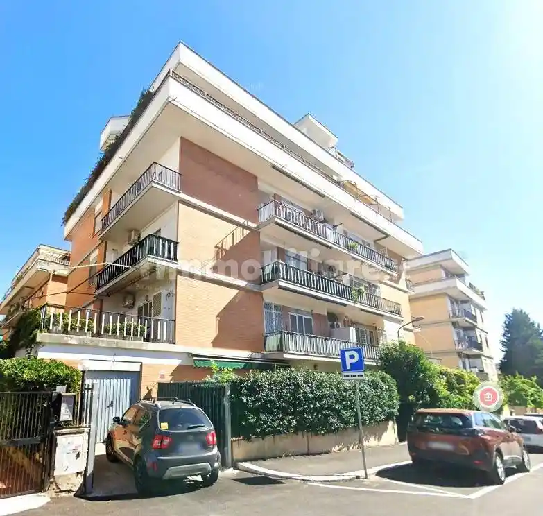 Appartamento in vendita a Roma
