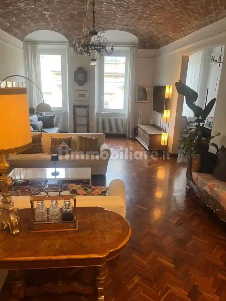 Appartamento in vendita a Piacenza