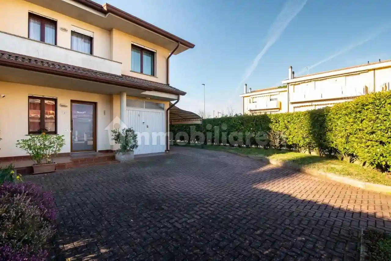 Villetta a schiera - foto 2