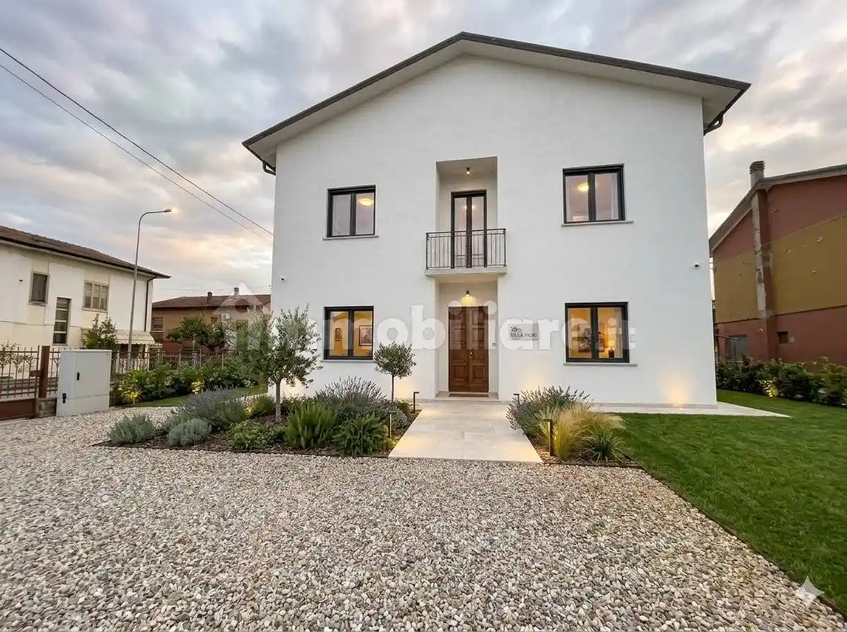 Villa in vendita a Castel d'Ario