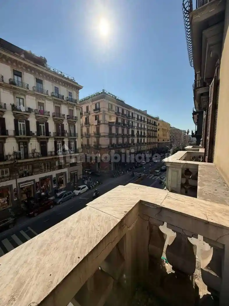 Appartamento in vendita a Napoli