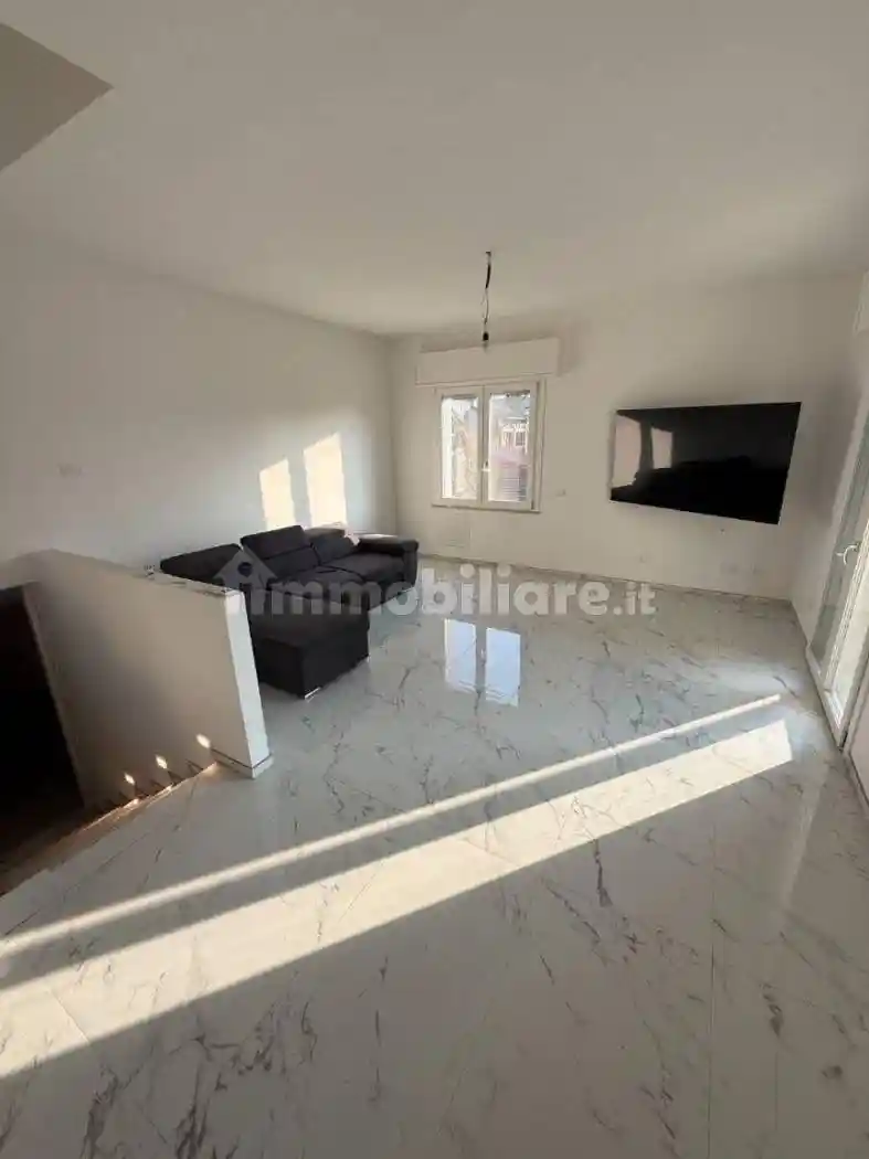 Villa in vendita a Sustinente