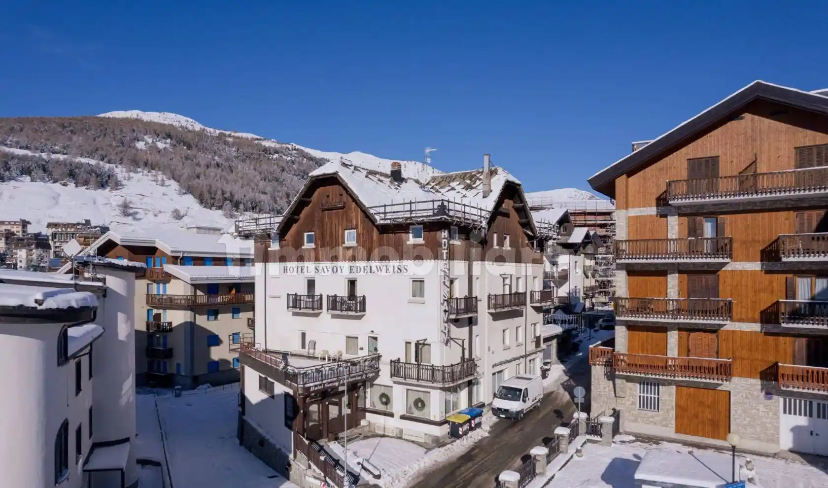 Palazzo - Edificio in vendita a Sestriere