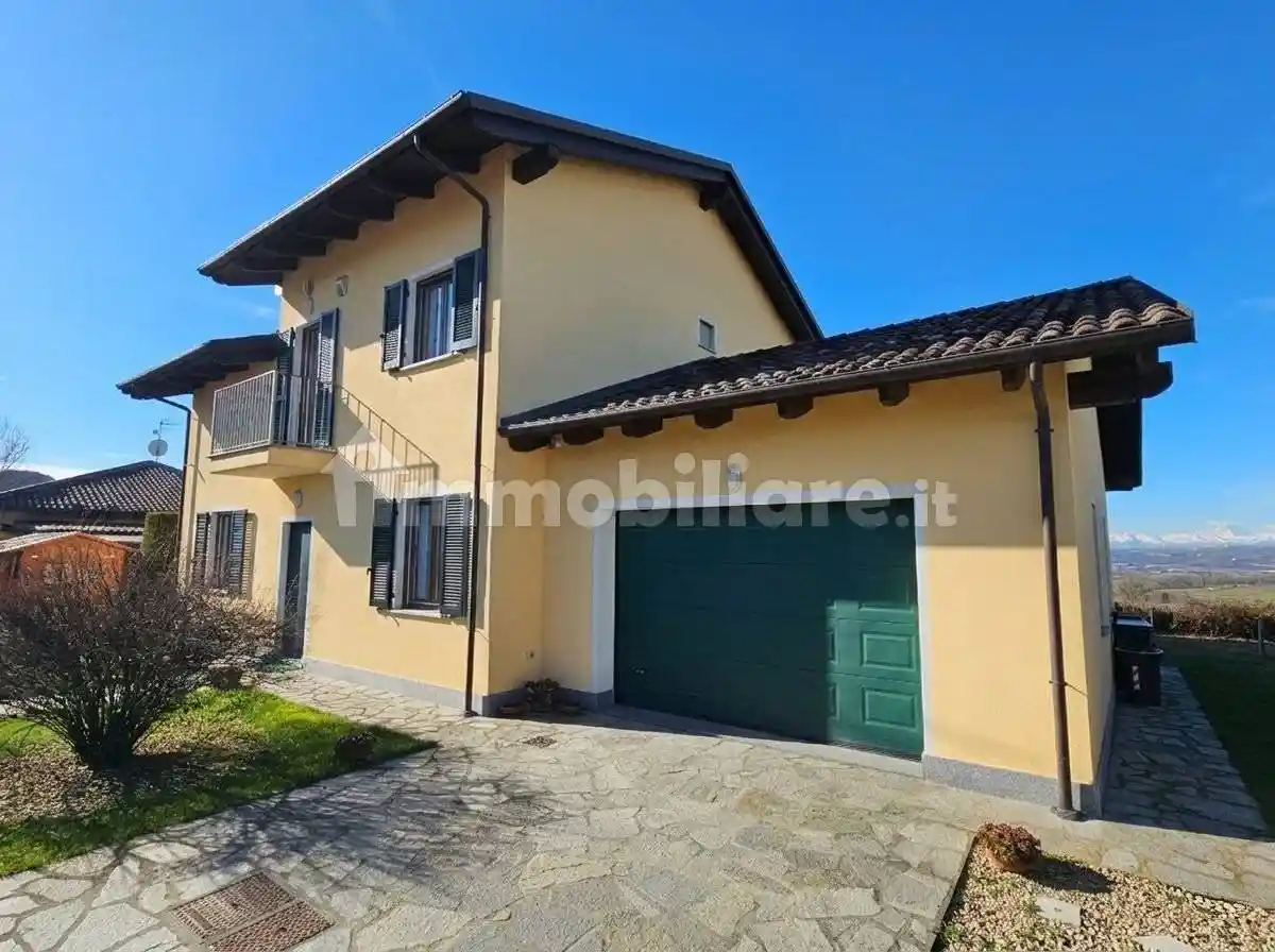 Villa in vendita a Mongardino