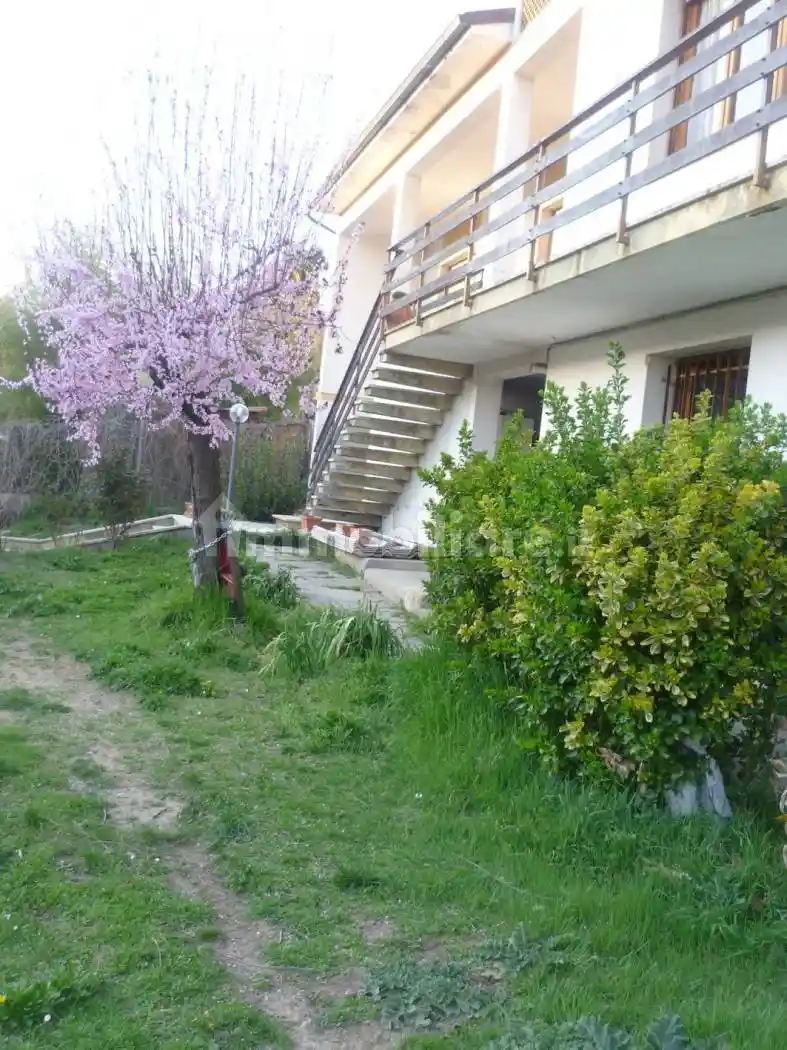 Casa indipendente in vendita a Capraia e Limite