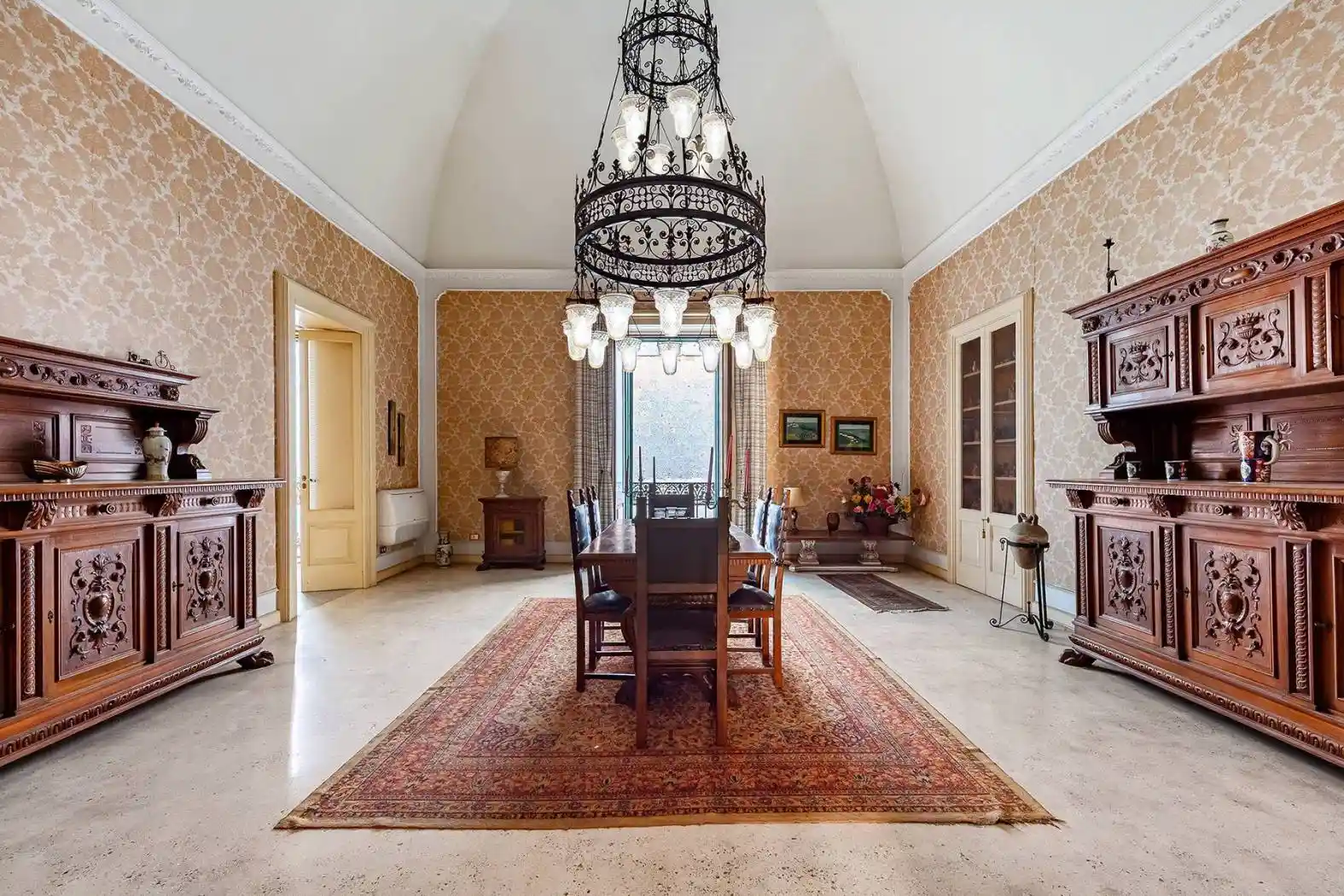 Palazzo - Edificio in vendita a Galatone