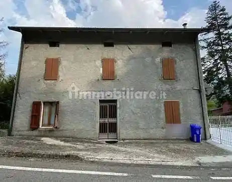 Casa indipendente in vendita a Corniglio