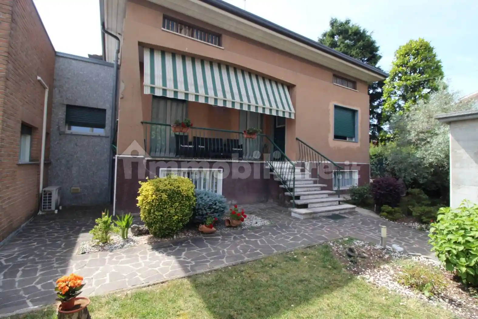 Villetta a schiera in vendita a Rescaldina