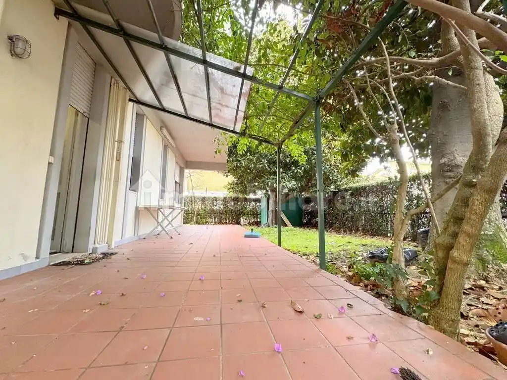 Appartamento in vendita a Viareggio