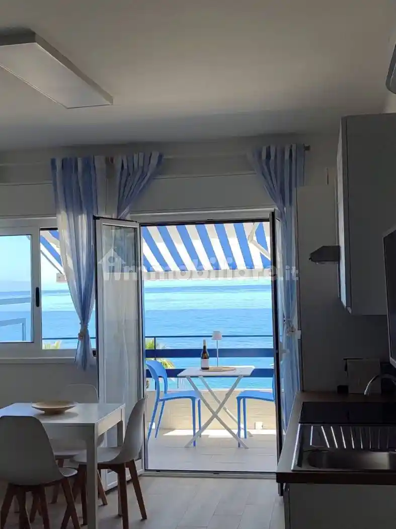 Appartamento in affitto a Sant'Alessio Siculo