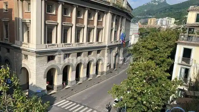 Appartamento in vendita a Salerno