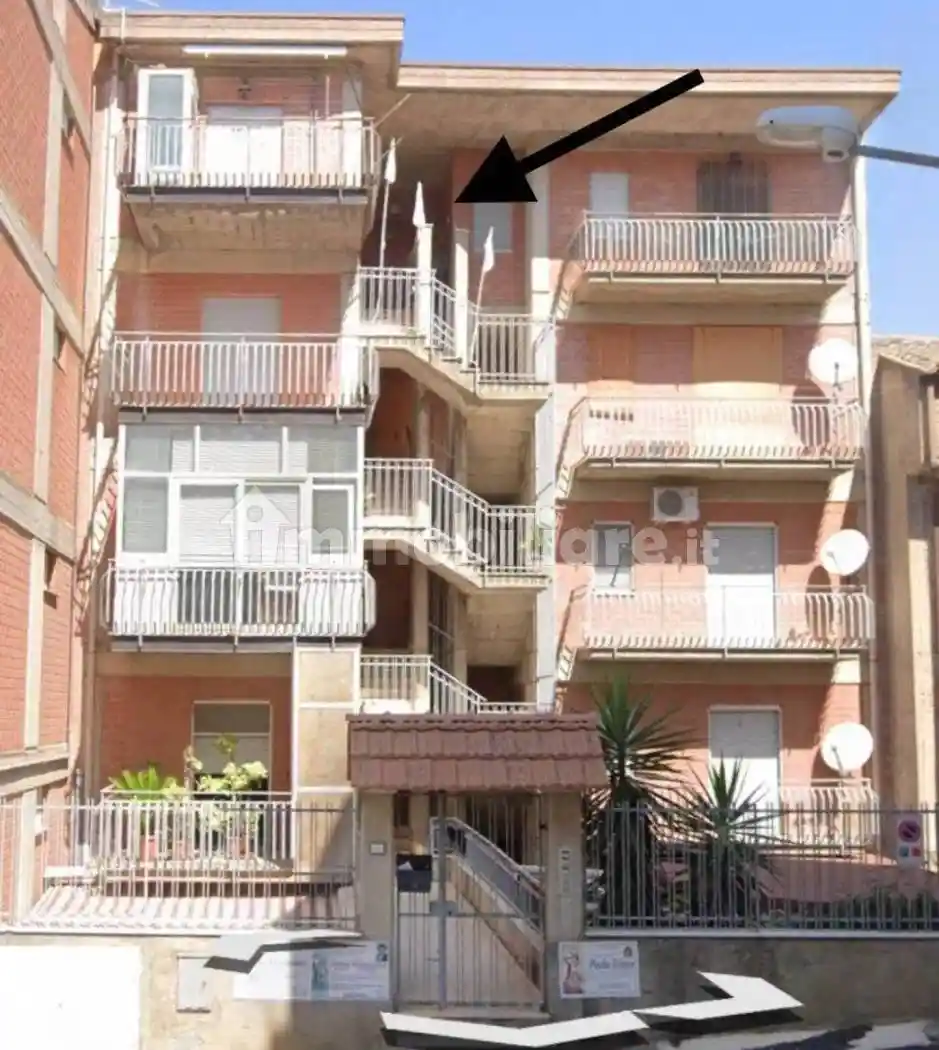 Appartamento in vendita a Valguarnera Caropepe