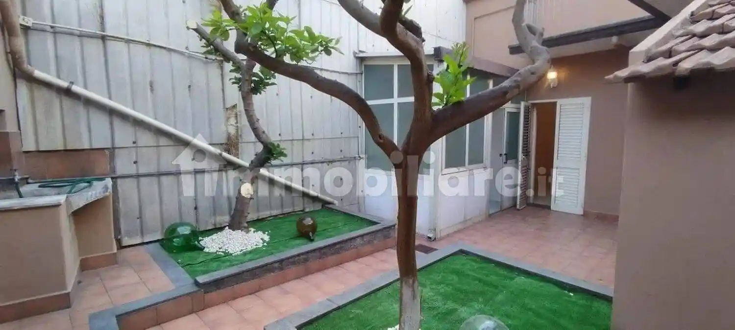 Villa in vendita a Trecastagni