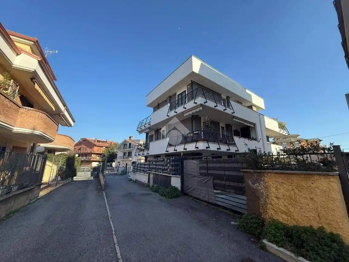 Appartamento in vendita a Guidonia Montecelio