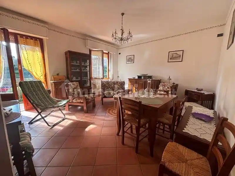 Appartamento in vendita a Cetona