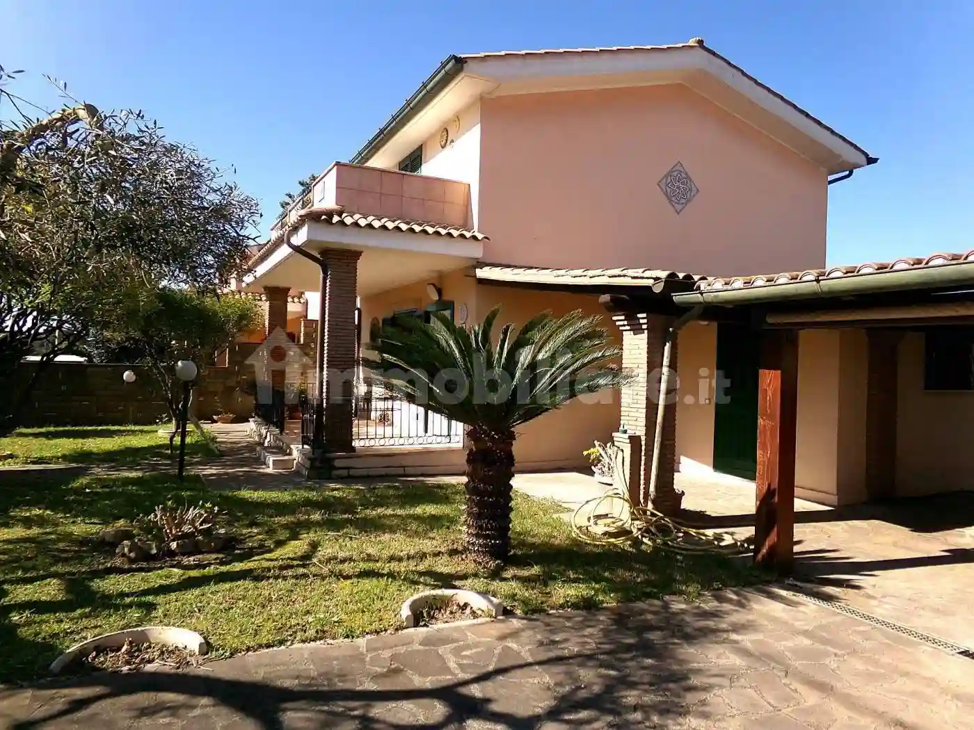 Villa - foto 2
