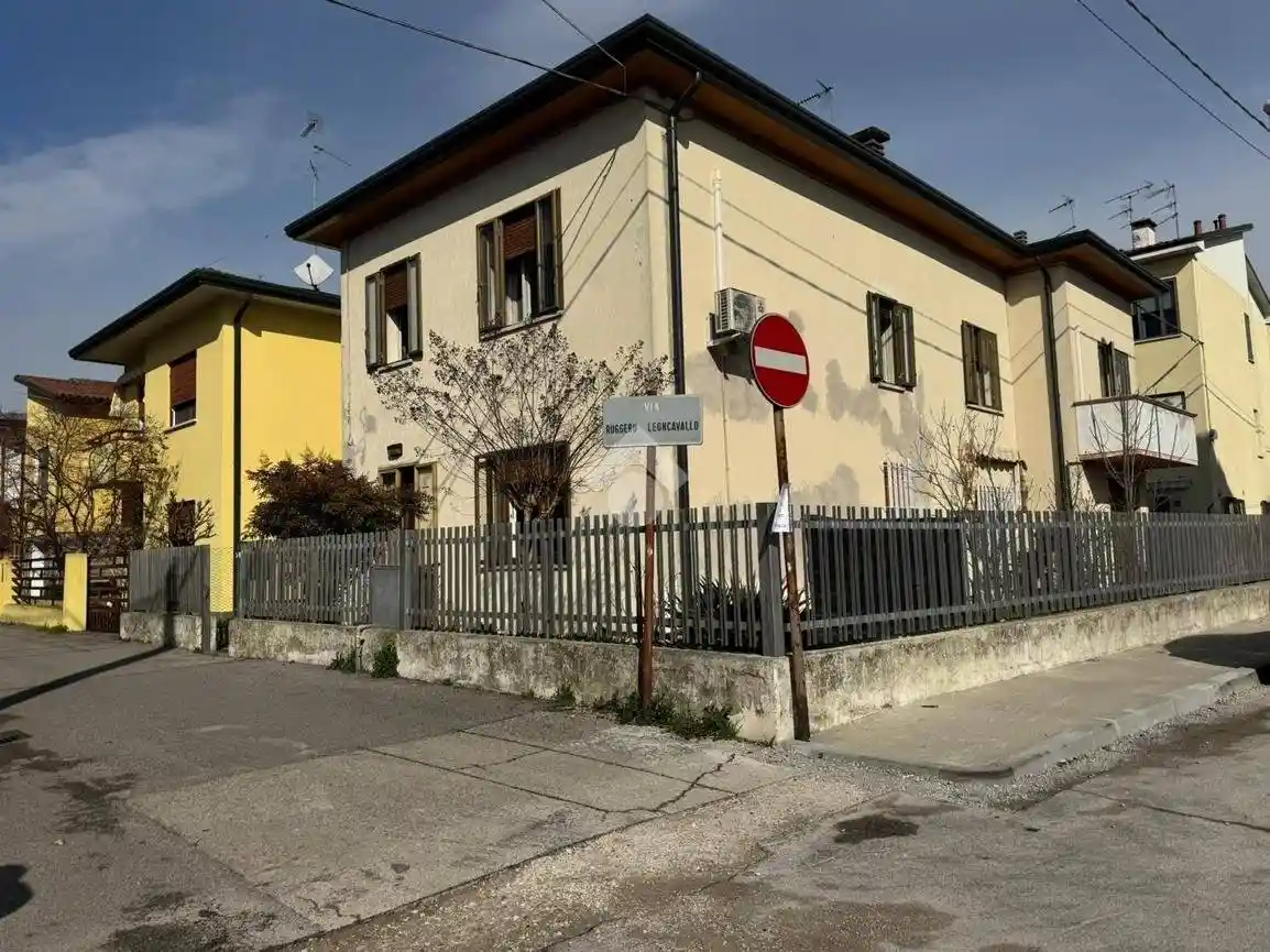 Casa indipendente in vendita a Rovigo