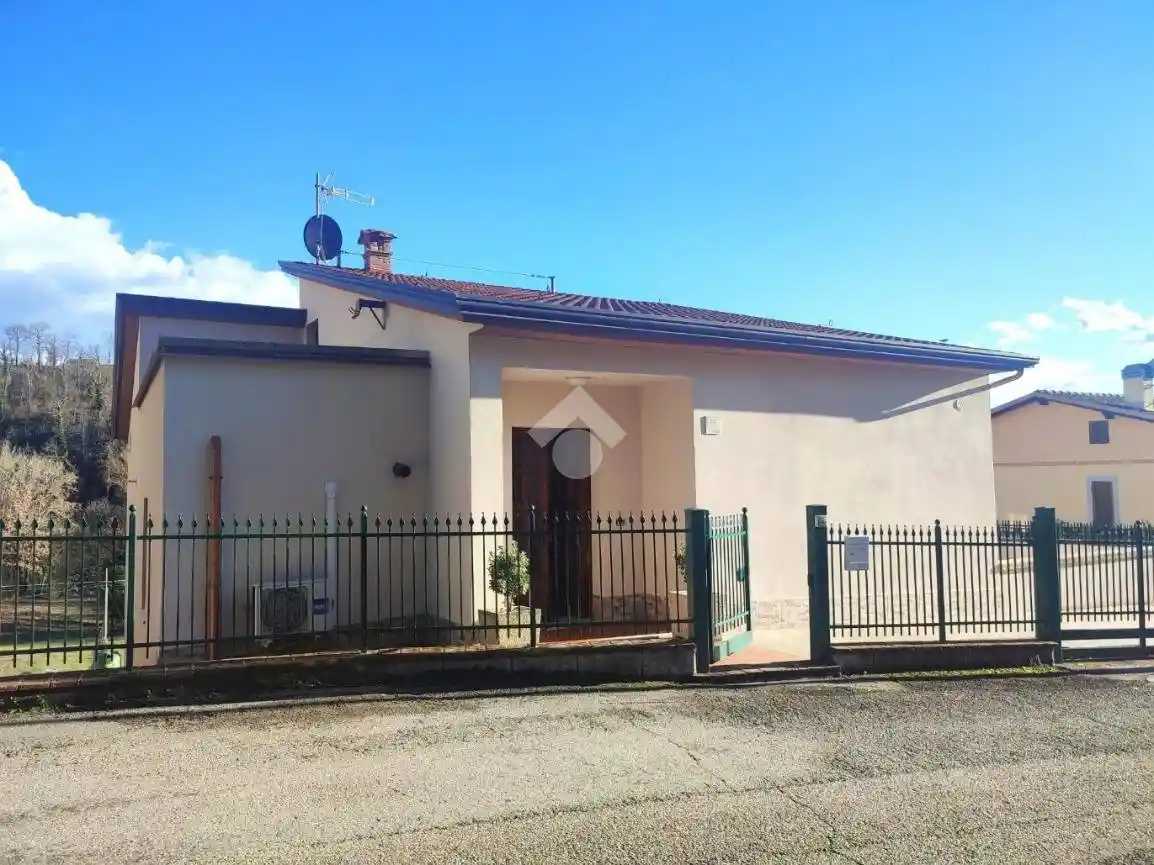 Casa indipendente in vendita a Perugia