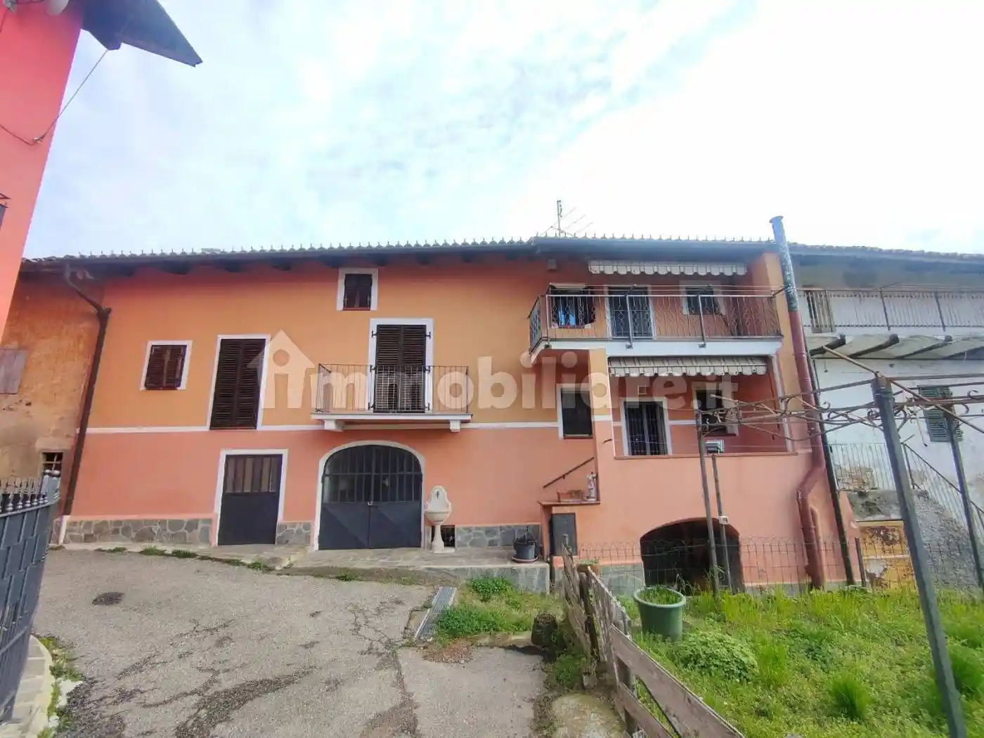 Casa indipendente in vendita a Moncucco Torinese