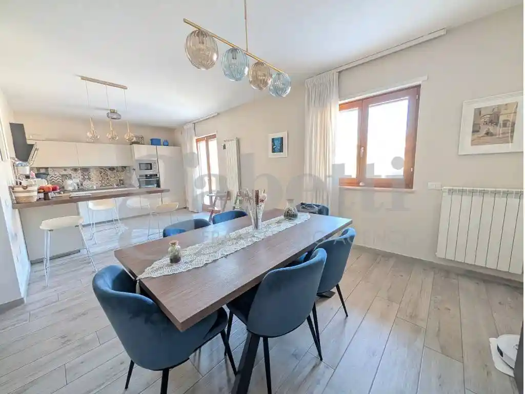 Appartamento in vendita a Trentola-Ducenta