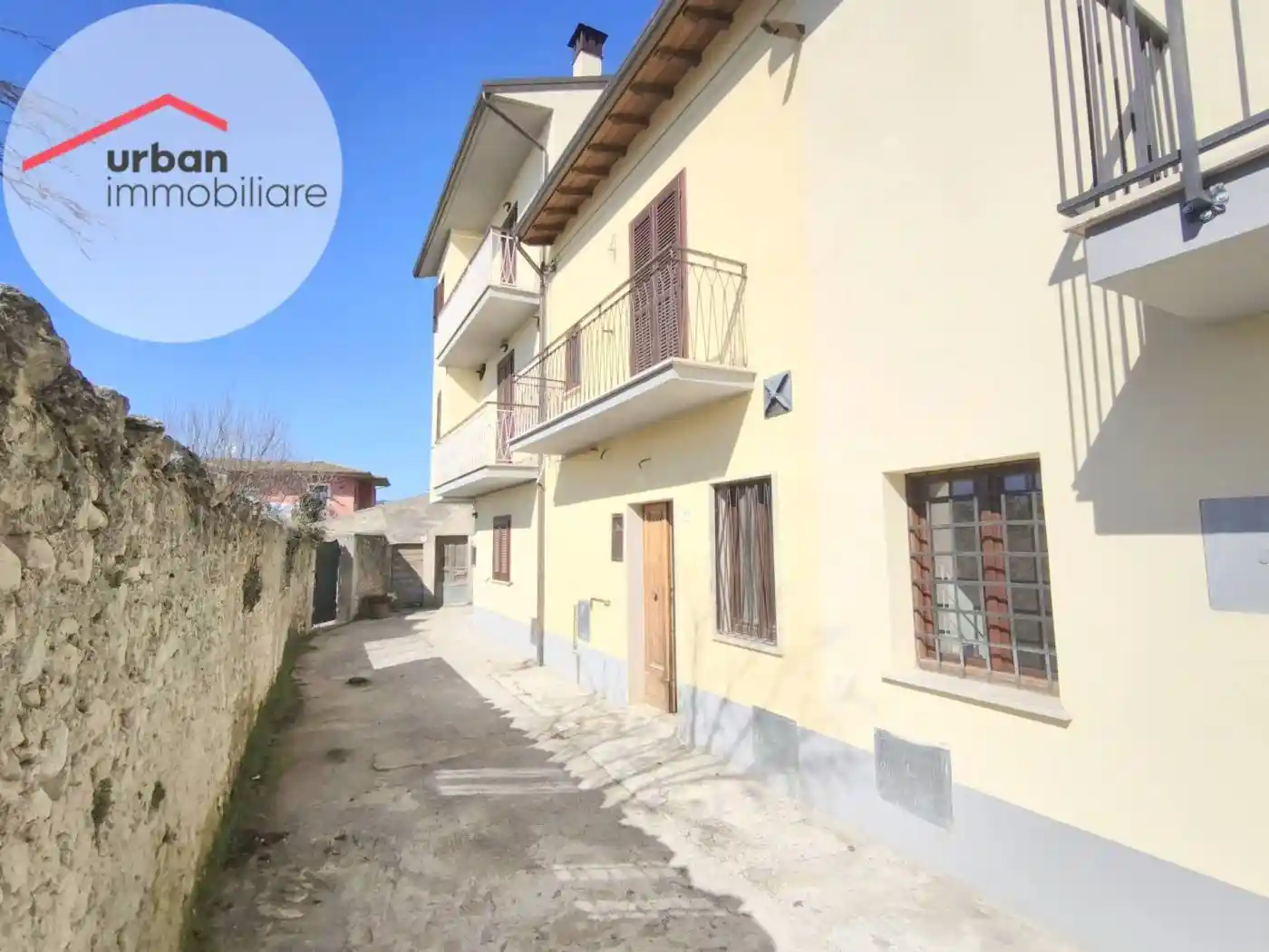 Casa indipendente in vendita a Pizzoli