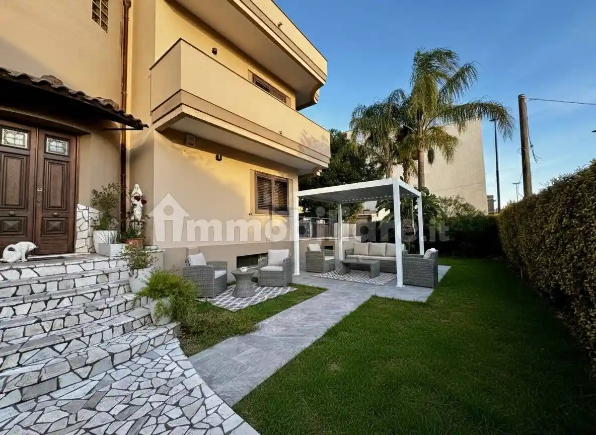 Appartamento in vendita a Parabita