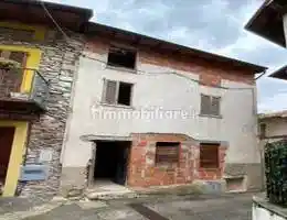 Appartamento in vendita a Besano