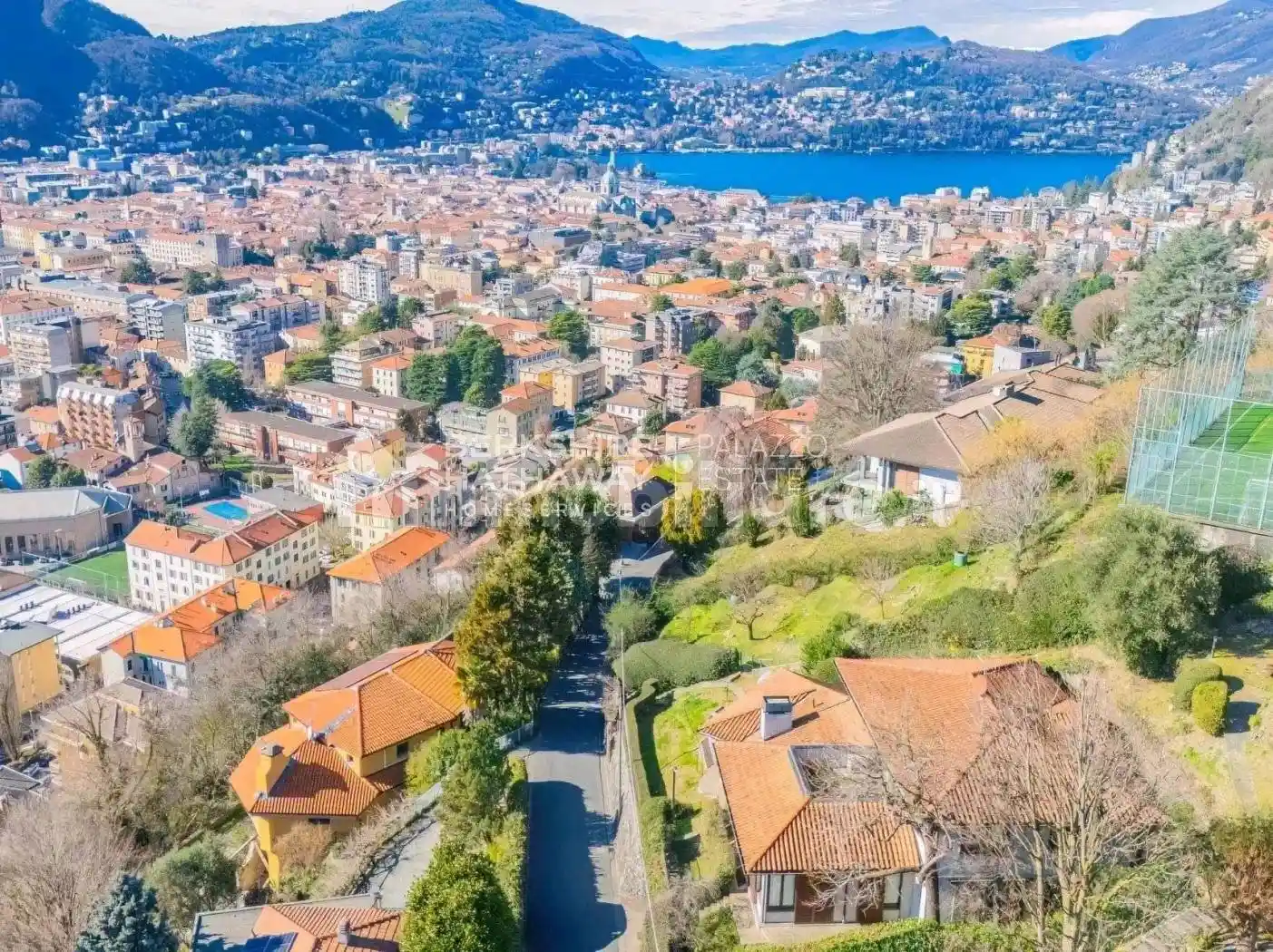 Villa in vendita a Como