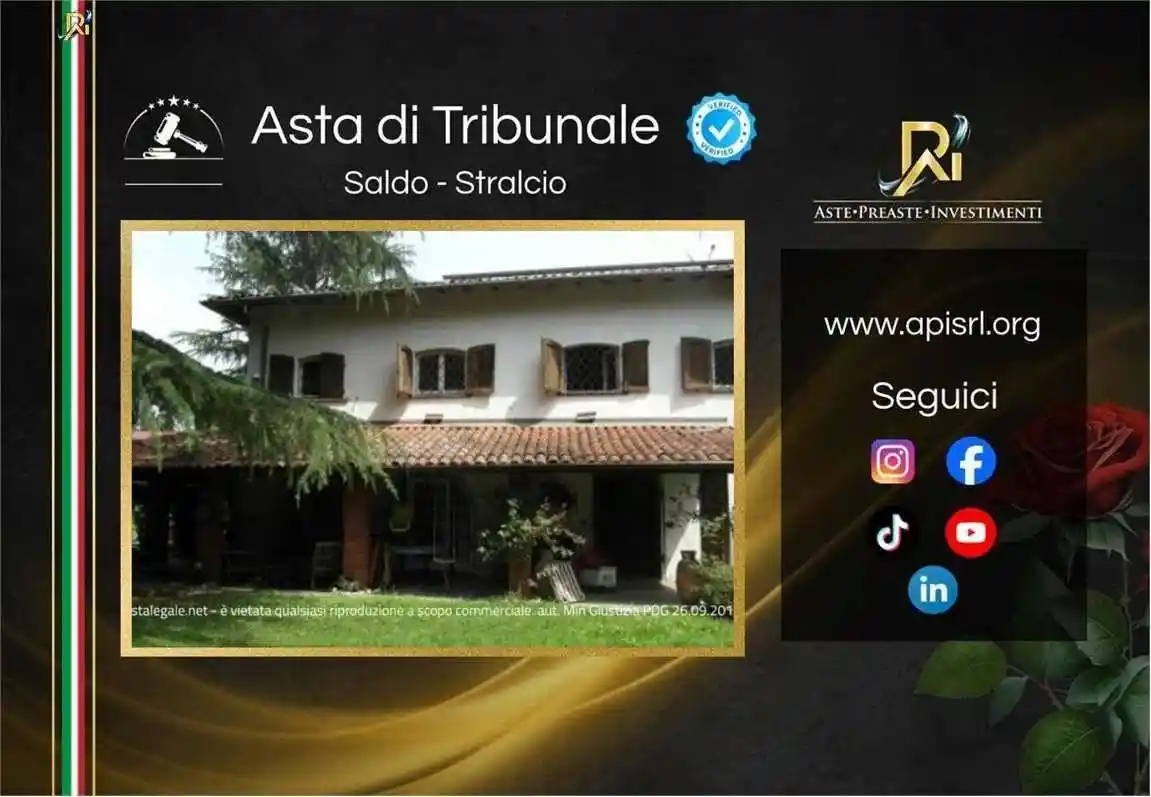 Villa in vendita a Angera