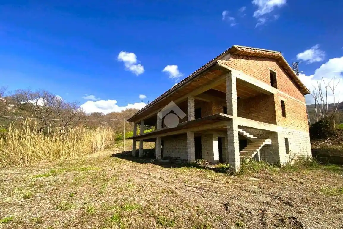 Casa indipendente in vendita a Paola