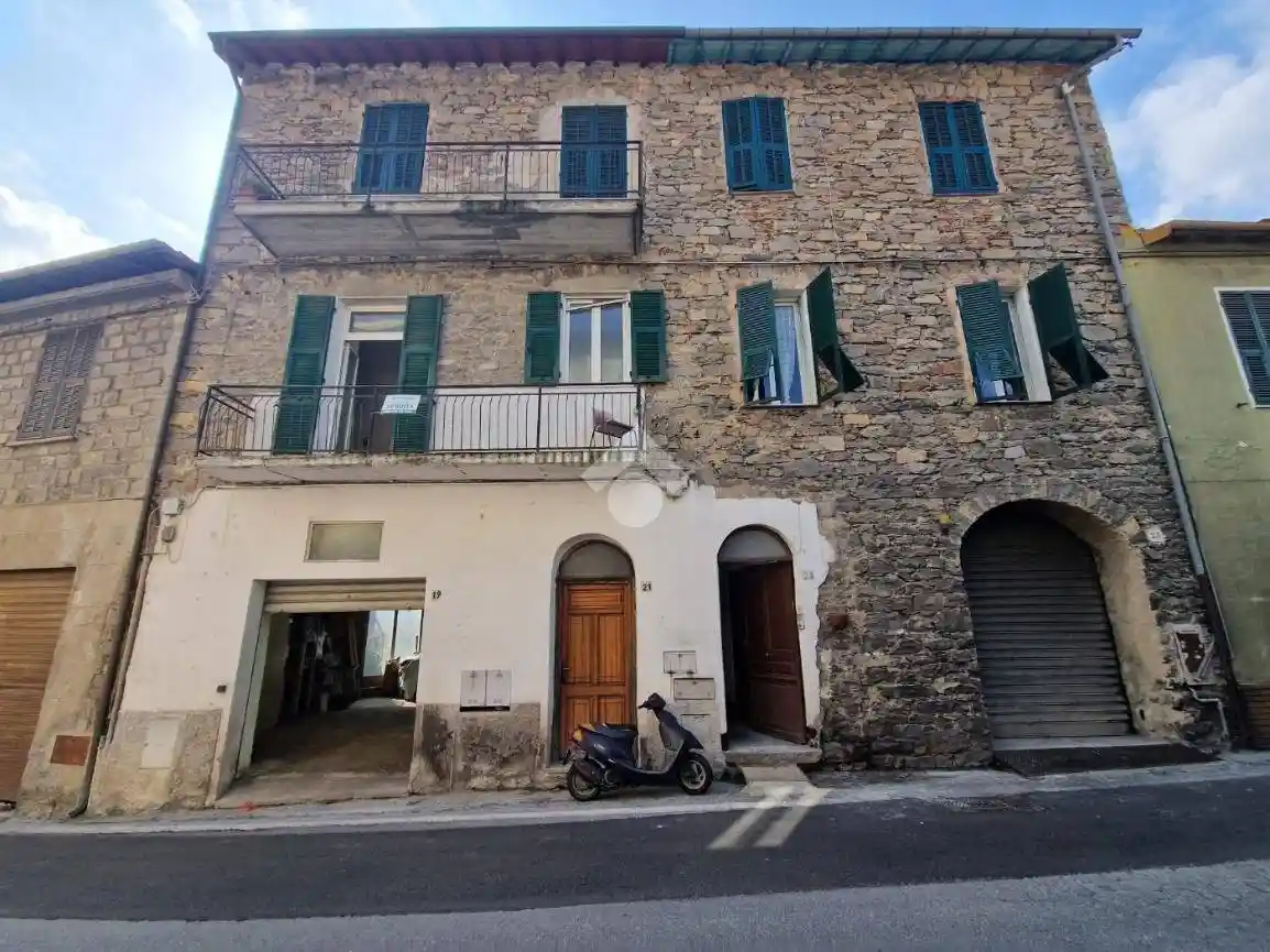 Appartamento in vendita a Badalucco