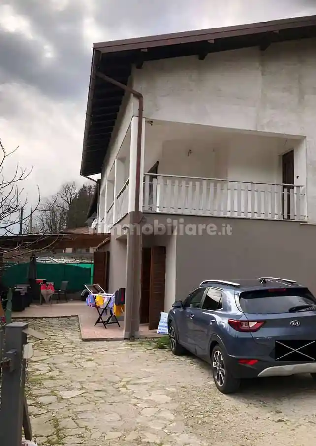 Appartamento in vendita a Cadegliano-Viconago