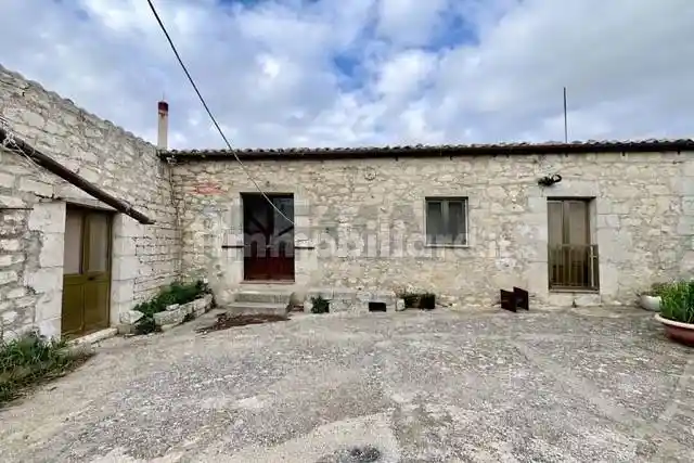 Rustico - Casale in vendita a Ragusa