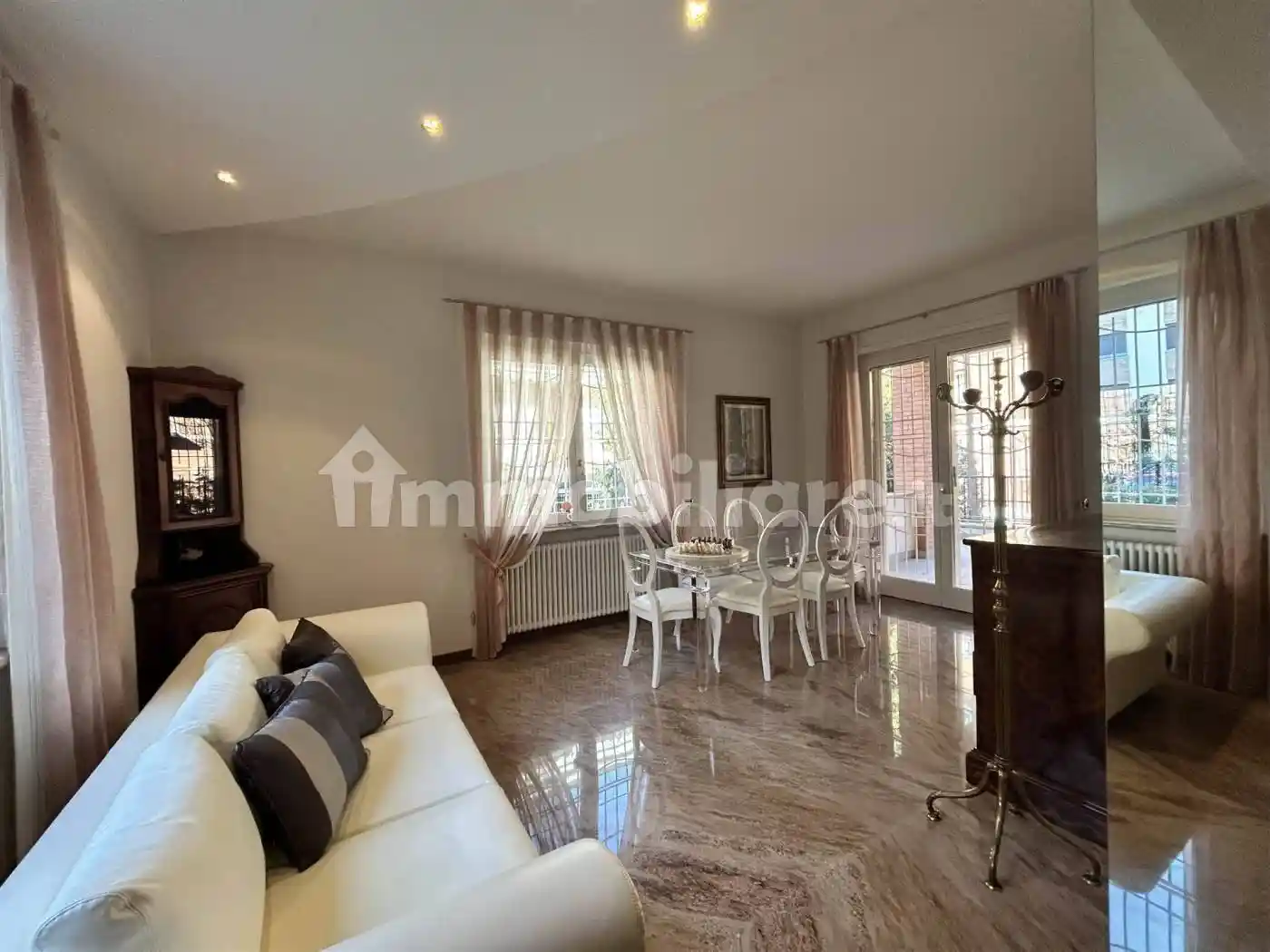 Casa indipendente in vendita a Piacenza