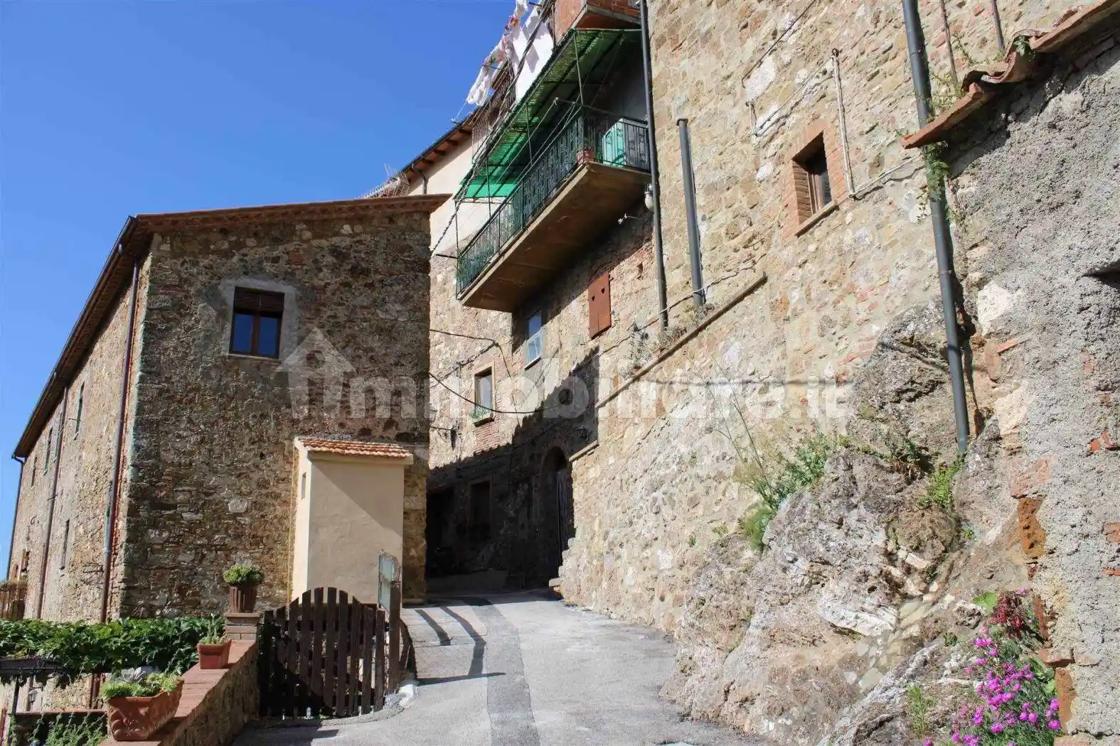 Appartamento in vendita a Montecatini Val di Cecina