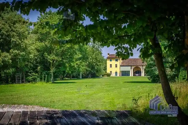 Villa in vendita a San Giovanni Lupatoto