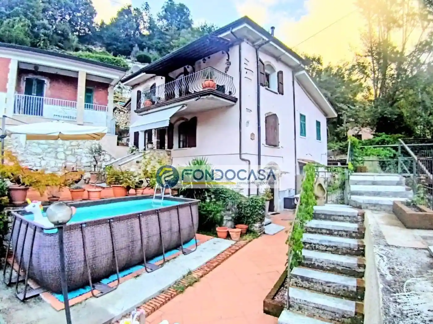 Casa indipendente in vendita a Carrara