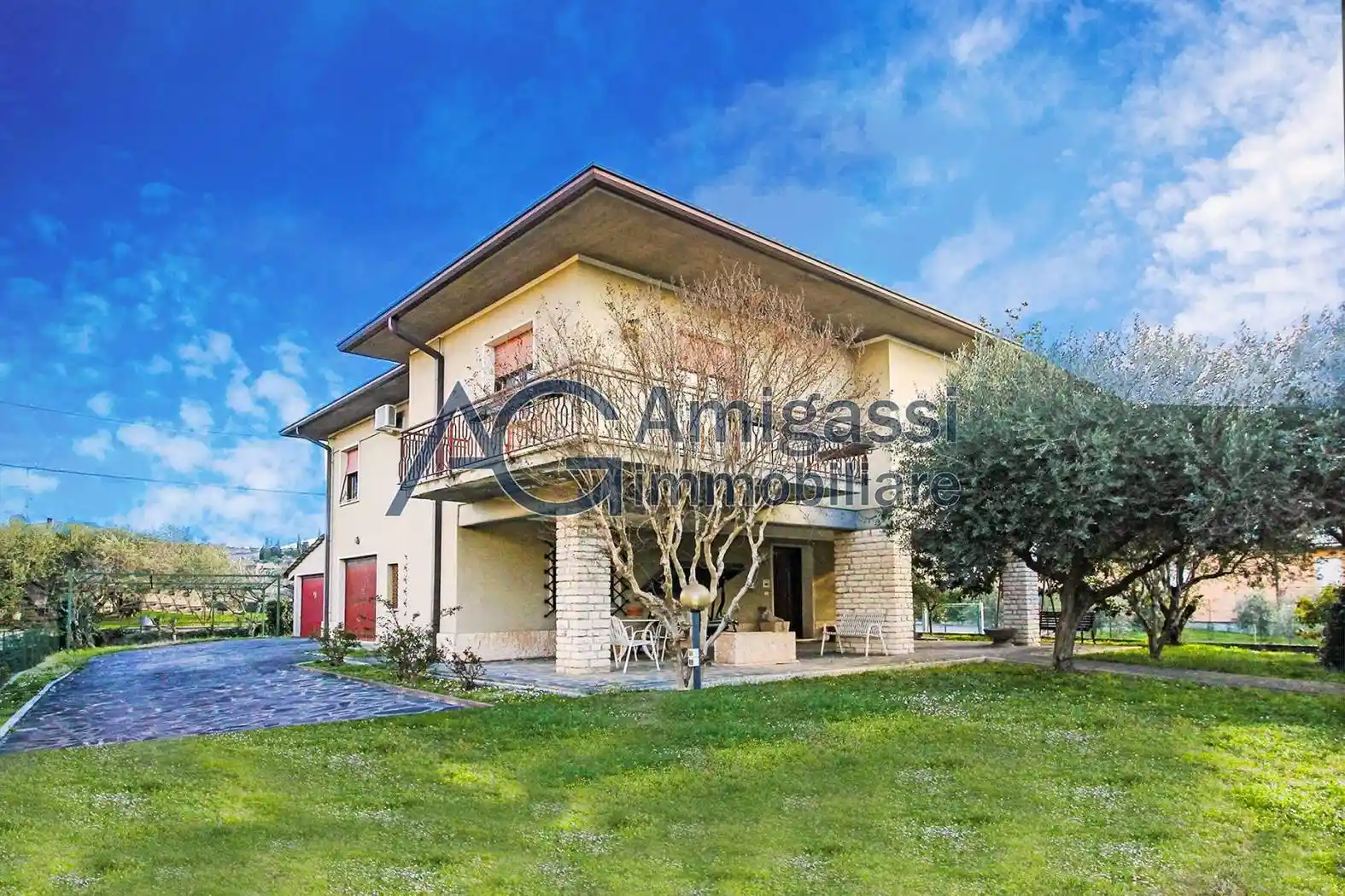 Villa in vendita a Azzano San Paolo