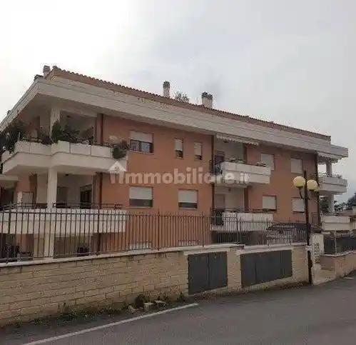 Appartamento in vendita a Rignano Flaminio
