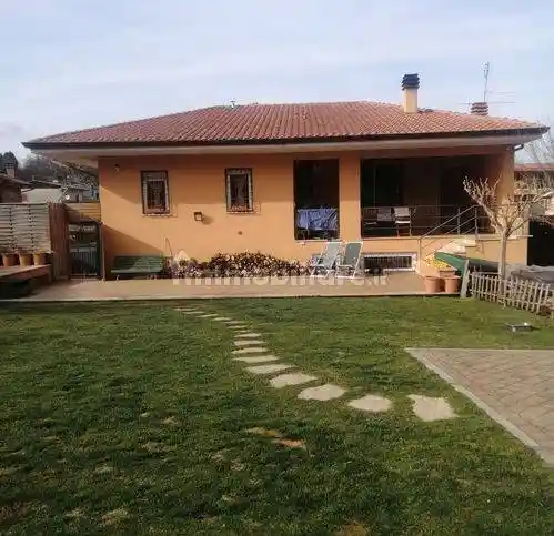 Villa in vendita a Labico