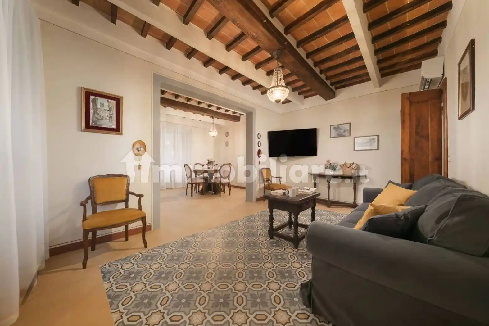 Casa indipendente in vendita a Cortona