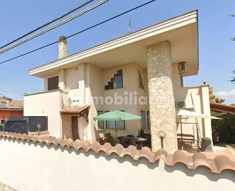 Villa in vendita a Ciampino