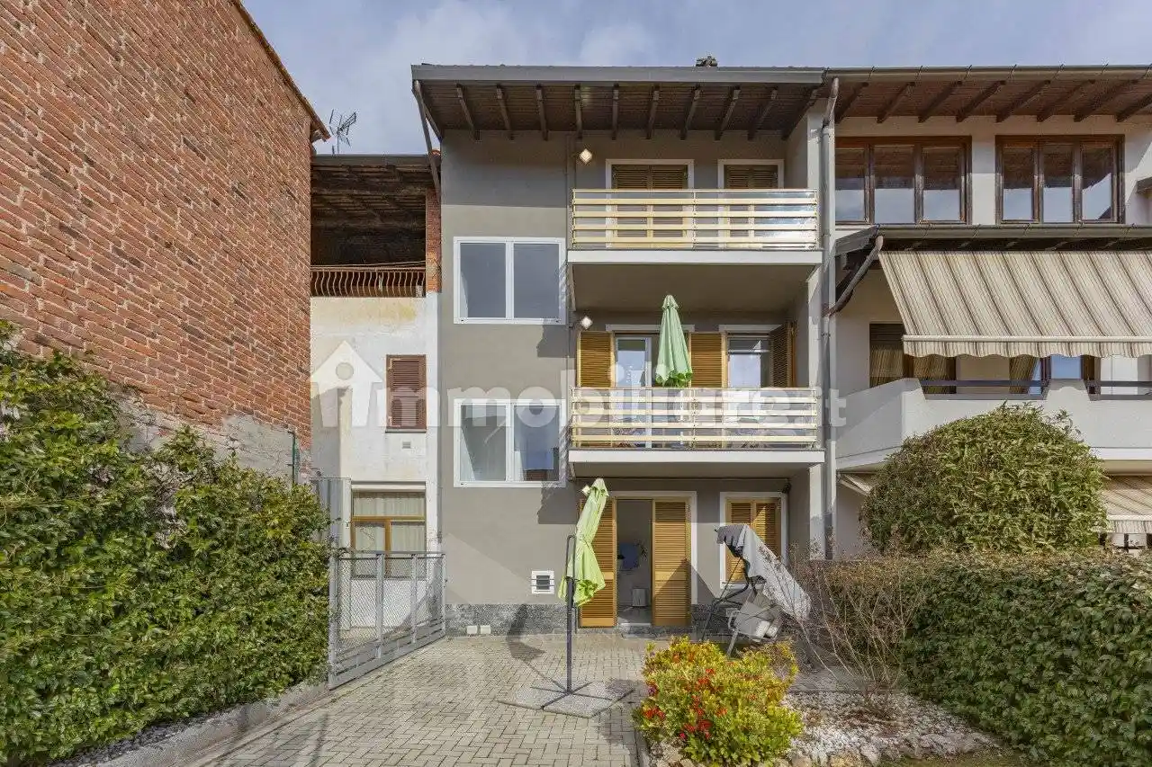 Villetta a schiera in vendita a Cureggio